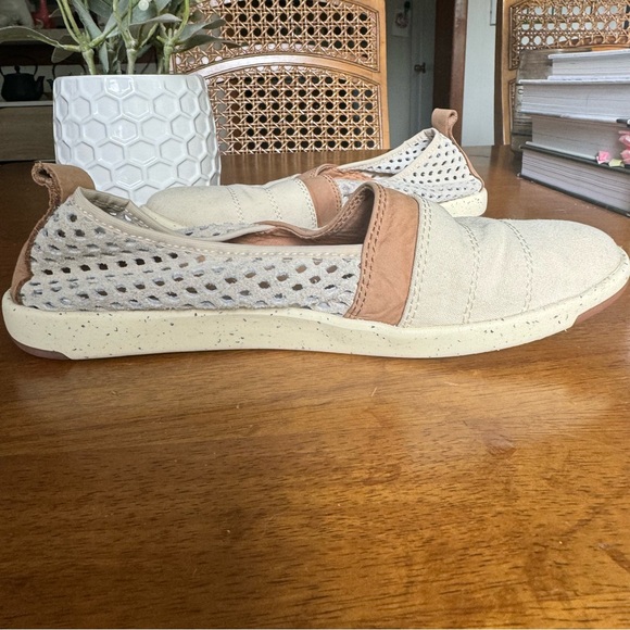 EMU AUSTRALIA MEROO SLIP ON FLATS SIZE 7 - Picture 13 of 16